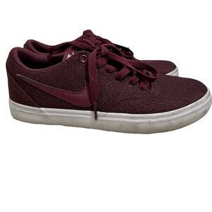 Nike SB Solarsoft Burgundy Sneakers SZ 6